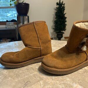 Koolaburra by UGG Kids size 3
